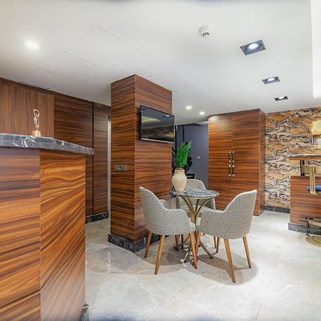 La Palace Suites Sisli Istanbul Exterior photo