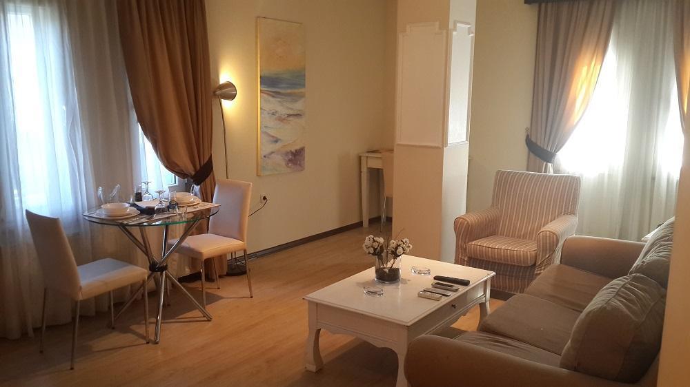 La Palace Suites Sisli Istanbul Exterior photo