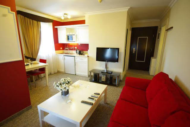 La Palace Suites Sisli Istanbul Exterior photo