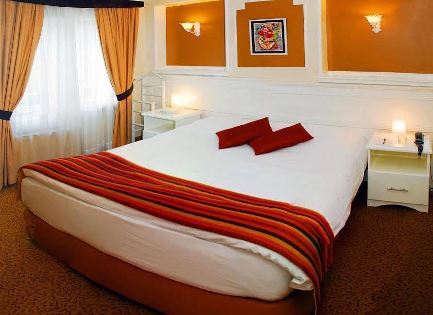 La Palace Suites Sisli Istanbul Exterior photo