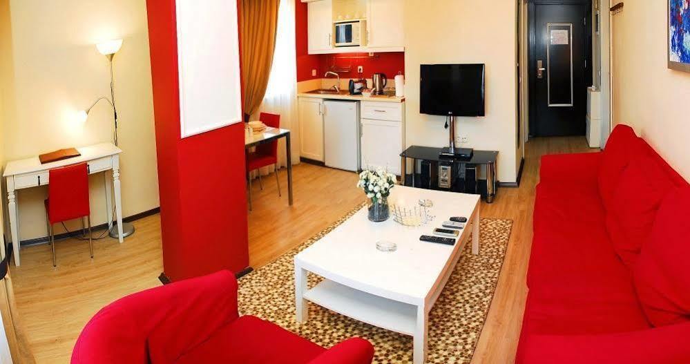 La Palace Suites Sisli Istanbul Exterior photo