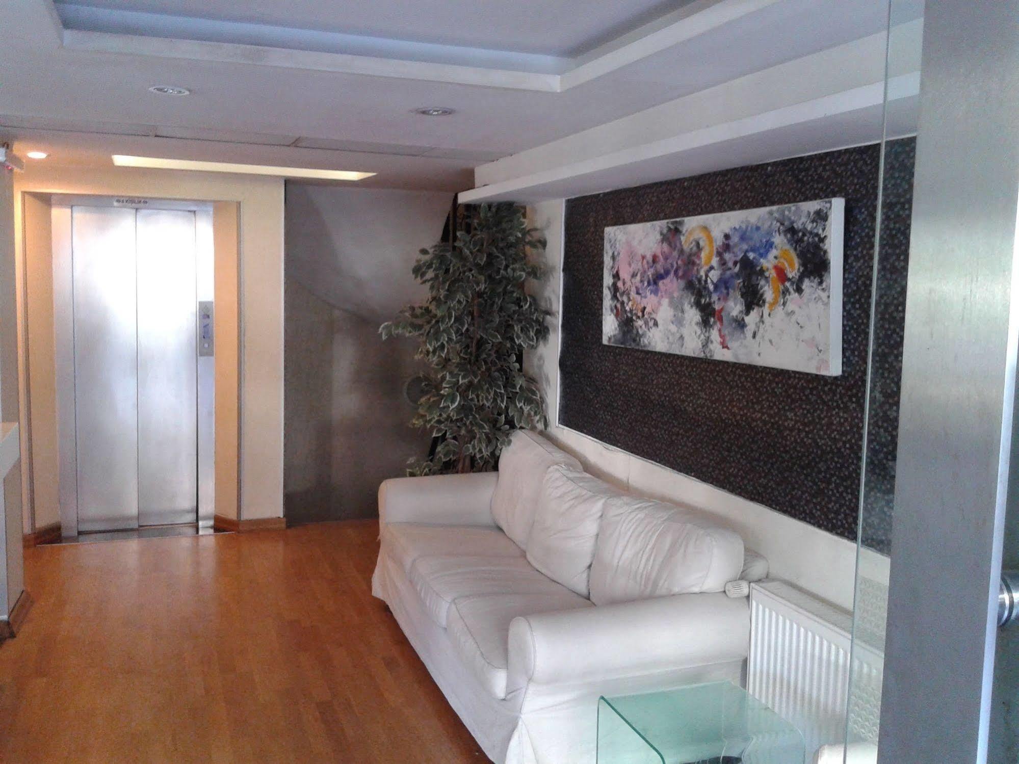 La Palace Suites Sisli Istanbul Exterior photo
