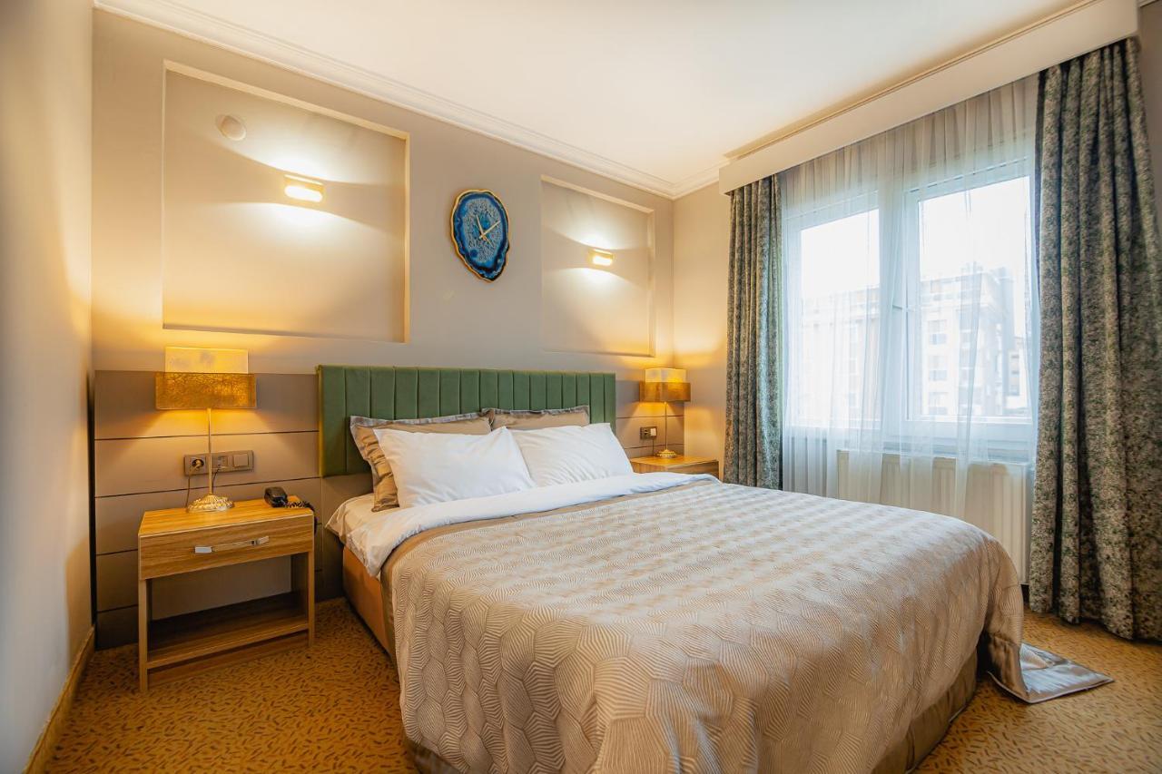 La Palace Suites Sisli Istanbul Exterior photo